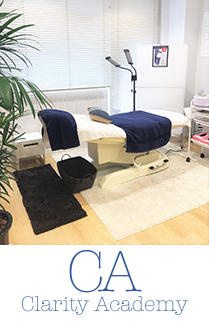 �N�����e�B�A�J�f�~�[�@�����E����E���{��