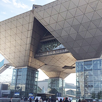 �@�у��b�N�X